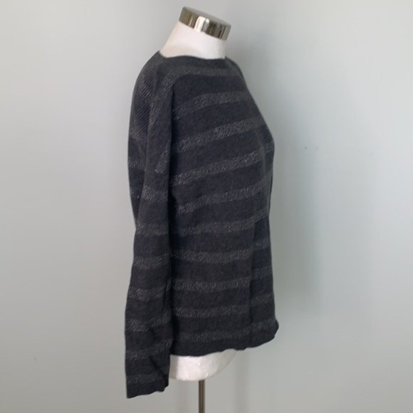 TOMMY BAHAMA GRAY SILVER STRIPED SWEATER SIZE S - Picture 5 of 6